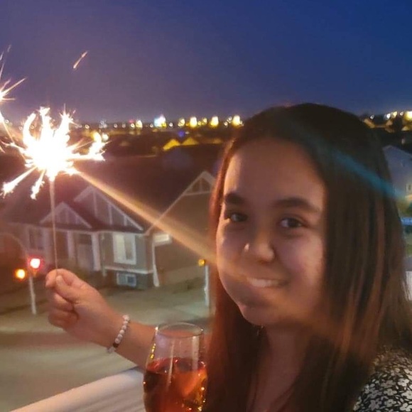 Meet your Posher, Maeca - Picture 1 of 1